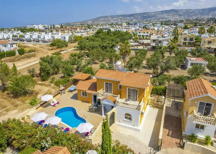 Frida By ヴィラ *